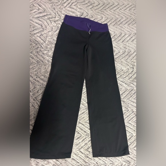 LULULEMON like new wide leg pant 6 - Picture 1 of 7